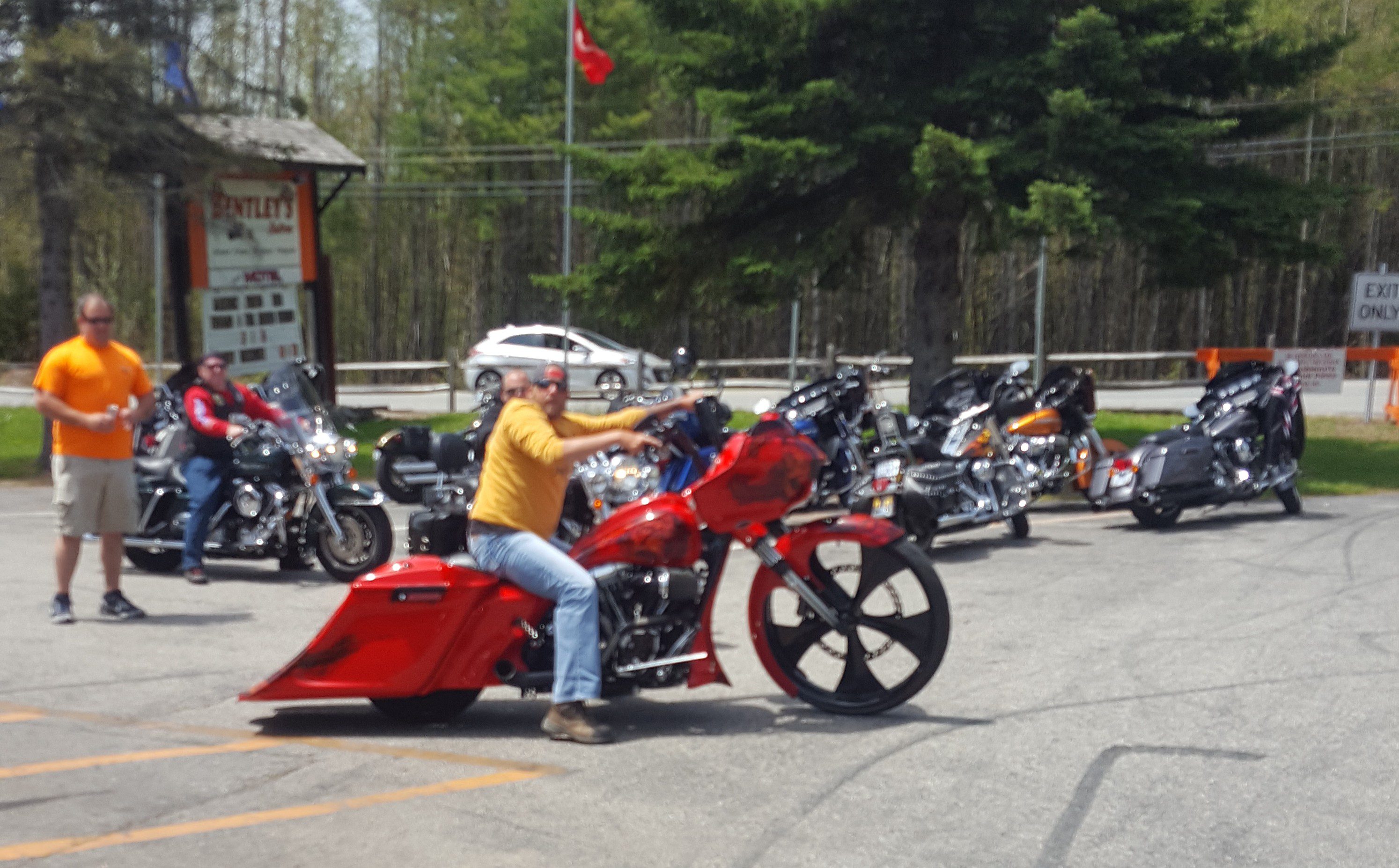 Harley Davidson custom building in red